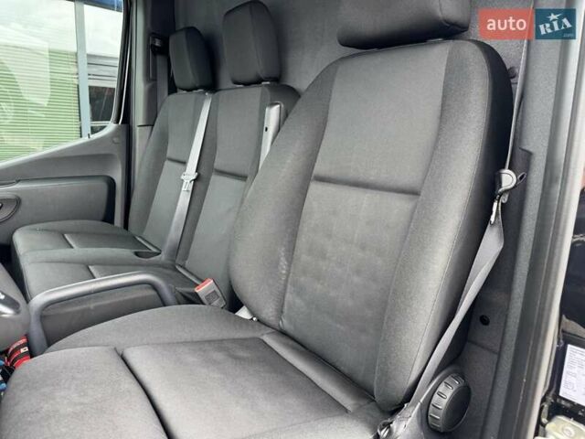 Черный Мерседес Sprinter, объемом двигателя 2.2 л и пробегом 286 тыс. км за 38900 $, фото 21 на Automoto.ua