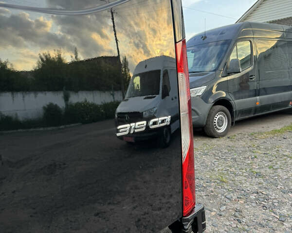 Черный Мерседес Sprinter, объемом двигателя 2.99 л и пробегом 271 тыс. км за 38700 $, фото 15 на Automoto.ua