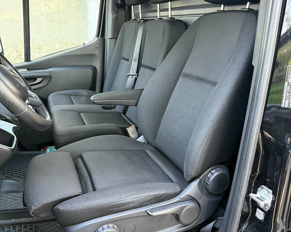 Чорний Мерседес Sprinter, об'ємом двигуна 3 л та пробігом 255 тис. км за 55018 $, фото 22 на Automoto.ua
