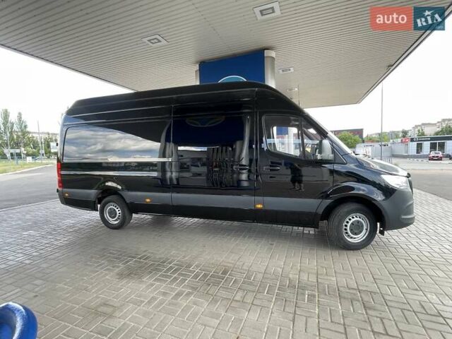 Черный Мерседес Sprinter, объемом двигателя 2.2 л и пробегом 248 тыс. км за 25000 $, фото 7 на Automoto.ua