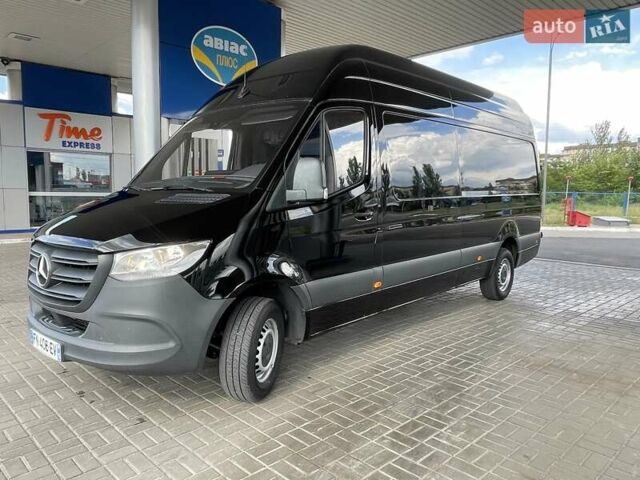 Черный Мерседес Sprinter, объемом двигателя 2.2 л и пробегом 248 тыс. км за 25000 $, фото 12 на Automoto.ua
