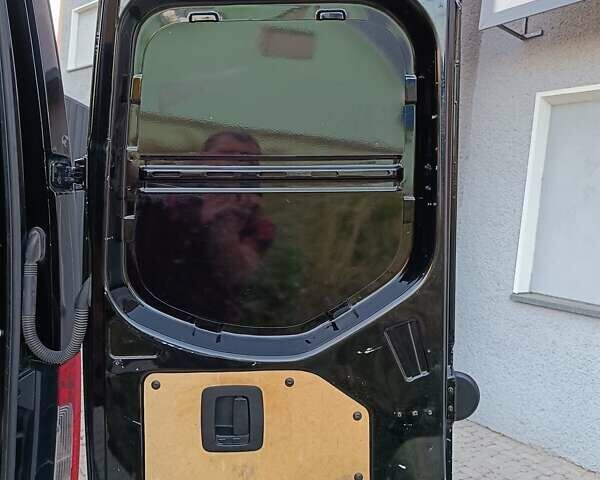 Чорний Мерседес Sprinter, об'ємом двигуна 2.99 л та пробігом 185 тис. км за 39700 $, фото 43 на Automoto.ua