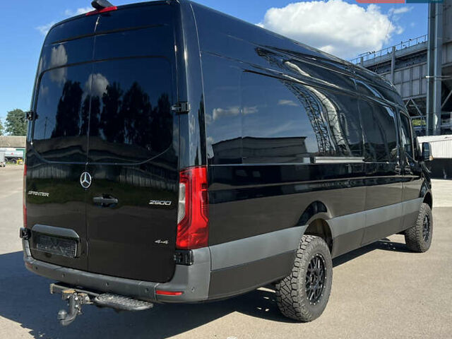 Черный Мерседес Sprinter, объемом двигателя 3 л и пробегом 150 тыс. км за 55000 $, фото 10 на Automoto.ua