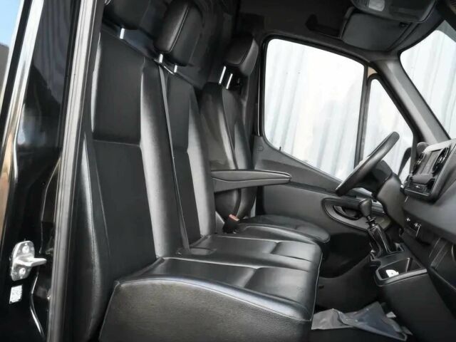 Черный Мерседес Sprinter, объемом двигателя 3 л и пробегом 33 тыс. км за 11000 $, фото 9 на Automoto.ua