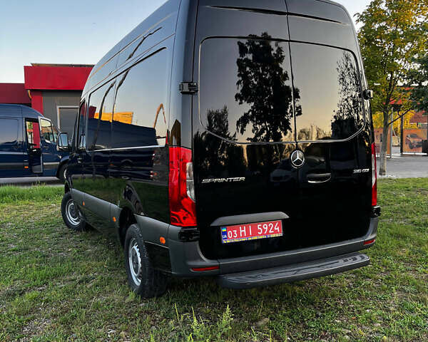 Черный Мерседес Sprinter, объемом двигателя 2.2 л и пробегом 208 тыс. км за 25000 $, фото 6 на Automoto.ua