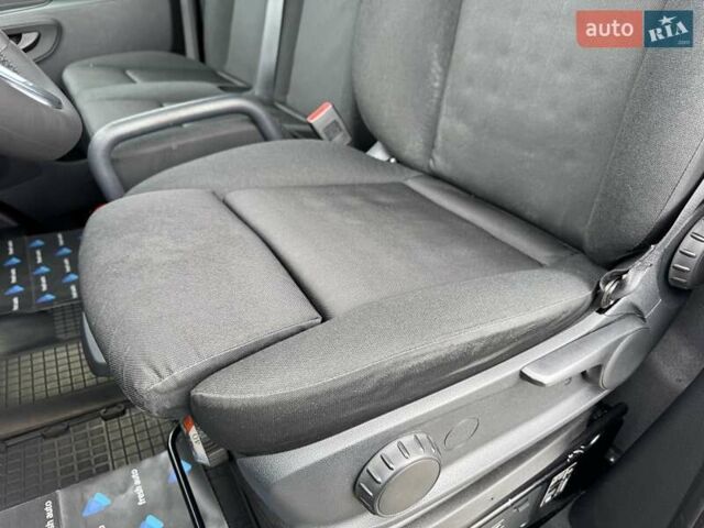 Черный Мерседес Sprinter, объемом двигателя 2.2 л и пробегом 286 тыс. км за 38900 $, фото 20 на Automoto.ua
