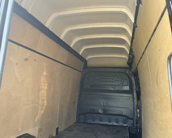 Черный Мерседес Sprinter, объемом двигателя 0 л и пробегом 247 тыс. км за 24200 $, фото 15 на Automoto.ua