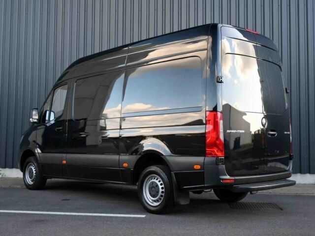Черный Мерседес Sprinter, объемом двигателя 3 л и пробегом 33 тыс. км за 11000 $, фото 4 на Automoto.ua