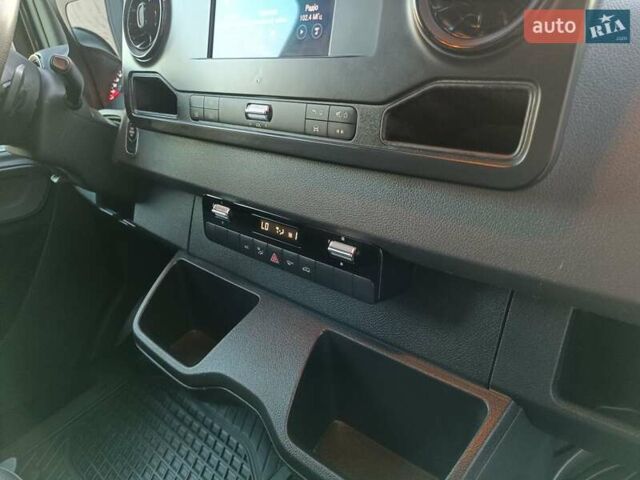 Чорний Мерседес Sprinter, об'ємом двигуна 2.99 л та пробігом 185 тис. км за 39700 $, фото 26 на Automoto.ua