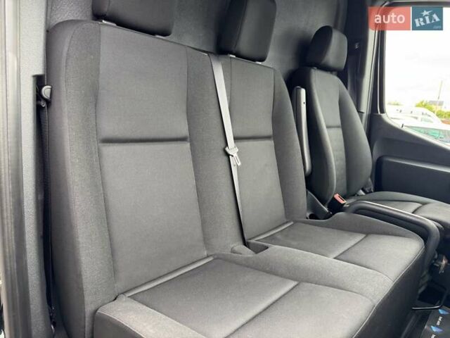 Черный Мерседес Sprinter, объемом двигателя 2.2 л и пробегом 286 тыс. км за 38900 $, фото 32 на Automoto.ua