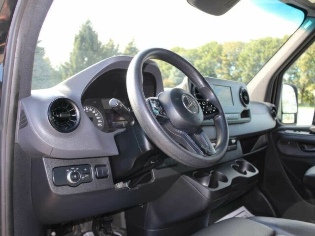 Черный Мерседес Sprinter, объемом двигателя 3 л и пробегом 34 тыс. км за 15000 $, фото 9 на Automoto.ua