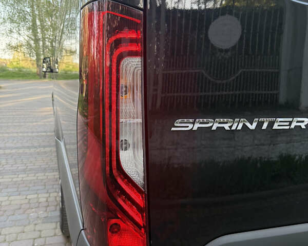 Чорний Мерседес Sprinter, об'ємом двигуна 3 л та пробігом 255 тис. км за 55018 $, фото 34 на Automoto.ua