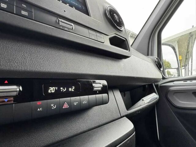 Черный Мерседес Sprinter, объемом двигателя 2 л и пробегом 50 тыс. км за 16000 $, фото 6 на Automoto.ua