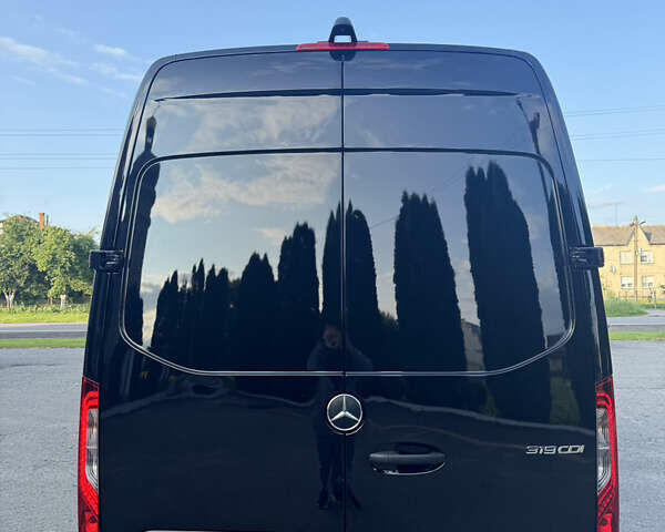 Черный Мерседес Sprinter, объемом двигателя 3 л и пробегом 120 тыс. км за 55990 $, фото 54 на Automoto.ua