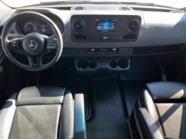 Черный Мерседес Sprinter, объемом двигателя 3 л и пробегом 34 тыс. км за 13500 $, фото 13 на Automoto.ua