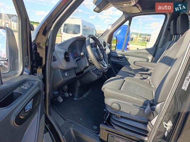 Черный Мерседес Sprinter, объемом двигателя 2.2 л и пробегом 278 тыс. км за 24700 $, фото 11 на Automoto.ua