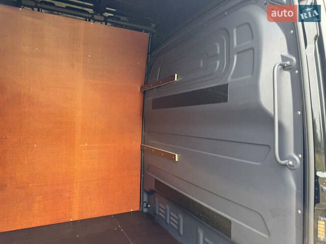 Чорний Мерседес Sprinter, об'ємом двигуна 2.2 л та пробігом 198 тис. км за 30800 $, фото 20 на Automoto.ua