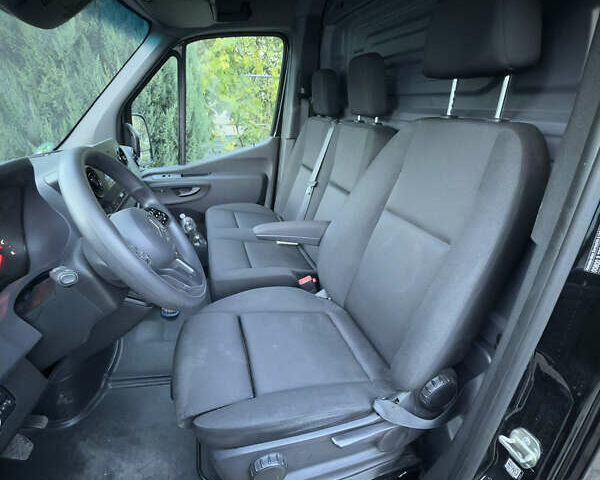 Чорний Мерседес Sprinter, об'ємом двигуна 0 л та пробігом 170 тис. км за 30124 $, фото 17 на Automoto.ua
