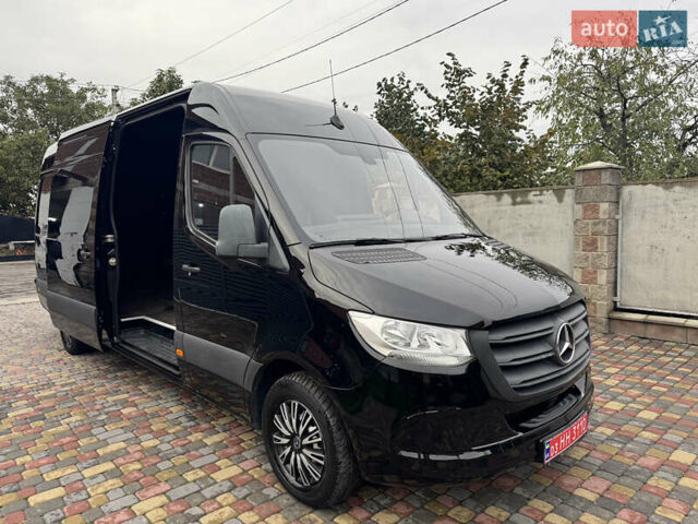 Черный Мерседес Sprinter, объемом двигателя 2.2 л и пробегом 257 тыс. км за 30990 $, фото 4 на Automoto.ua