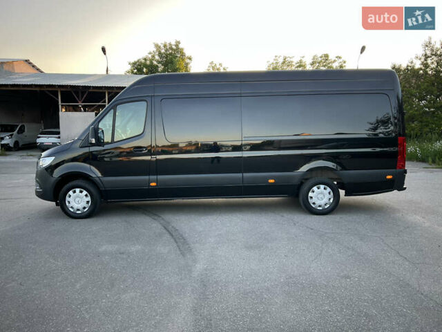 Черный Мерседес Sprinter, объемом двигателя 2.2 л и пробегом 247 тыс. км за 33900 $, фото 3 на Automoto.ua