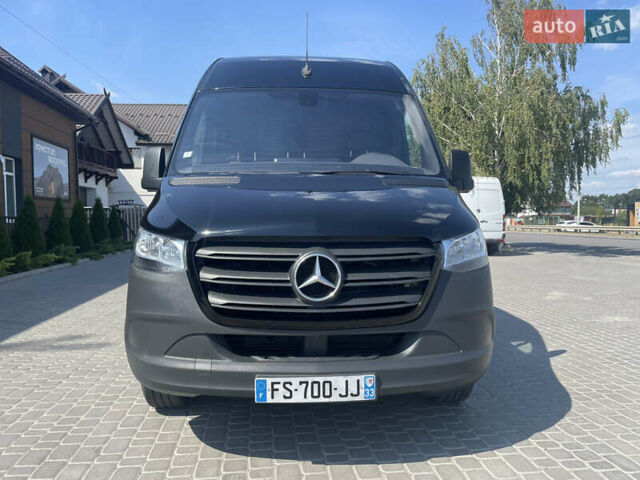 Черный Мерседес Sprinter, объемом двигателя 2.2 л и пробегом 207 тыс. км за 22000 $, фото 2 на Automoto.ua