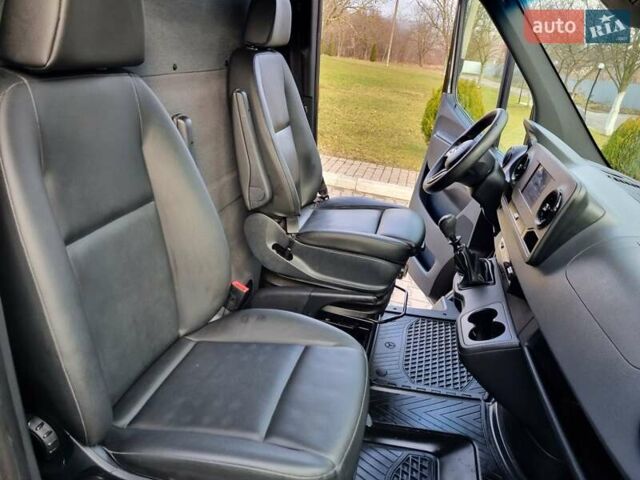 Черный Мерседес Sprinter, объемом двигателя 2.99 л и пробегом 596 тыс. км за 32250 $, фото 19 на Automoto.ua
