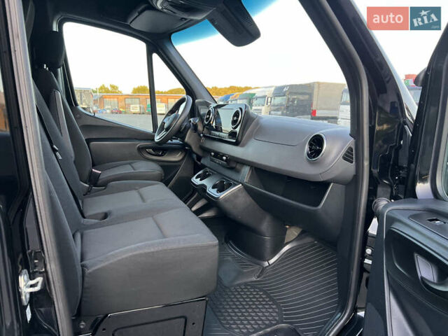 Черный Мерседес Sprinter, объемом двигателя 2.2 л и пробегом 247 тыс. км за 33900 $, фото 17 на Automoto.ua