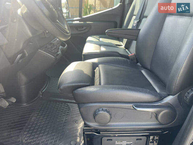 Черный Мерседес Sprinter, объемом двигателя 2.2 л и пробегом 207 тыс. км за 22000 $, фото 19 на Automoto.ua