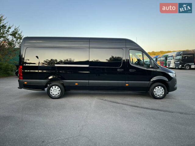 Черный Мерседес Sprinter, объемом двигателя 2.2 л и пробегом 247 тыс. км за 33900 $, фото 2 на Automoto.ua