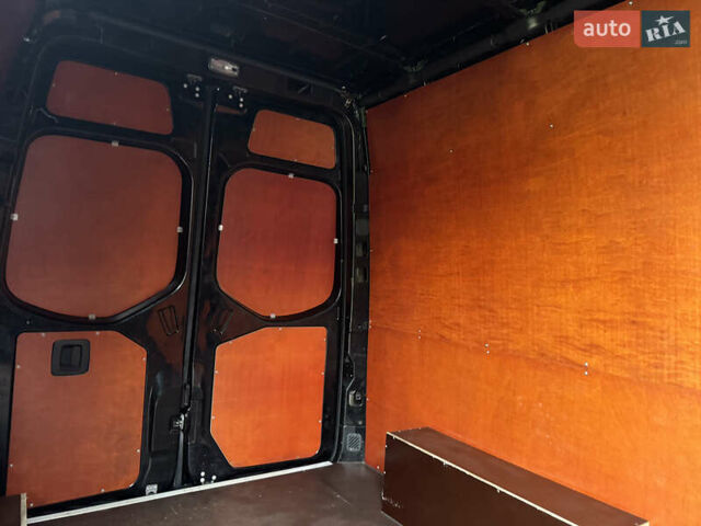 Черный Мерседес Sprinter, объемом двигателя 2.2 л и пробегом 200 тыс. км за 28500 $, фото 13 на Automoto.ua