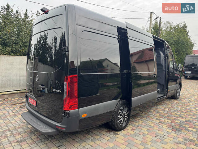 Черный Мерседес Sprinter, объемом двигателя 2.2 л и пробегом 257 тыс. км за 30990 $, фото 3 на Automoto.ua