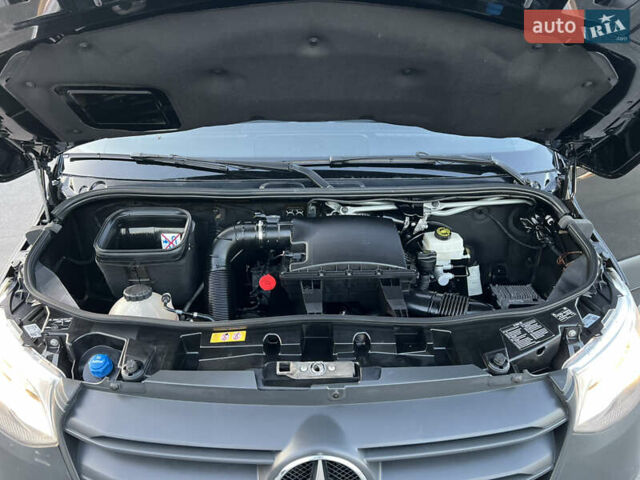 Черный Мерседес Sprinter, объемом двигателя 2.2 л и пробегом 247 тыс. км за 33900 $, фото 33 на Automoto.ua
