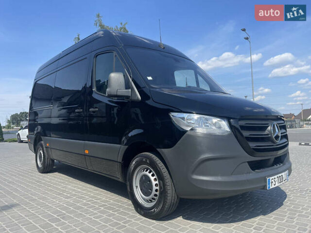 Черный Мерседес Sprinter, объемом двигателя 2.2 л и пробегом 207 тыс. км за 22000 $, фото 1 на Automoto.ua