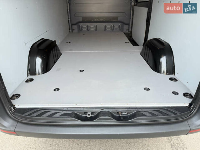 Черный Мерседес Sprinter, объемом двигателя 2.2 л и пробегом 349 тыс. км за 28900 $, фото 14 на Automoto.ua