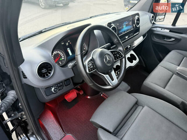Черный Мерседес Sprinter, объемом двигателя 2.2 л и пробегом 349 тыс. км за 28900 $, фото 35 на Automoto.ua