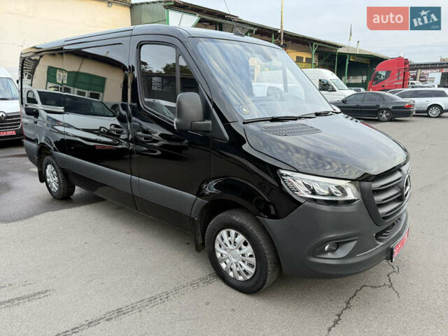 Черный Мерседес Sprinter, объемом двигателя 2.2 л и пробегом 349 тыс. км за 28900 $, фото 3 на Automoto.ua