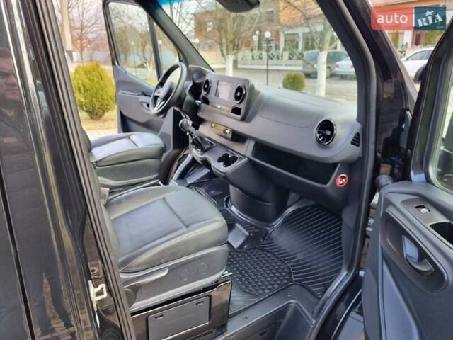 Черный Мерседес Sprinter, объемом двигателя 2.99 л и пробегом 596 тыс. км за 32250 $, фото 17 на Automoto.ua