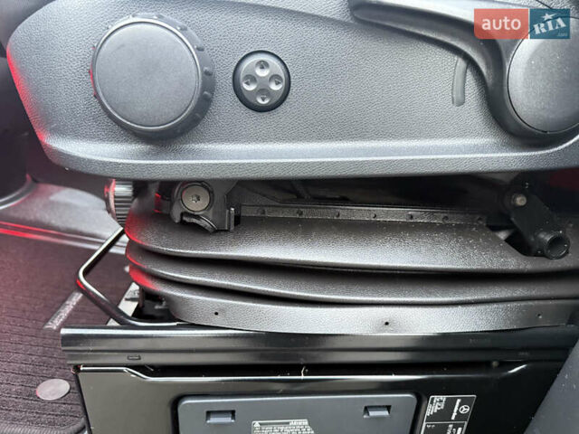 Черный Мерседес Sprinter, объемом двигателя 2.2 л и пробегом 349 тыс. км за 28900 $, фото 37 на Automoto.ua