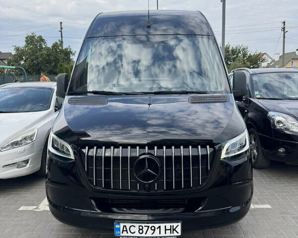 Черный Мерседес Sprinter, объемом двигателя 2.14 л и пробегом 130 тыс. км за 55000 $, фото 1 на Automoto.ua