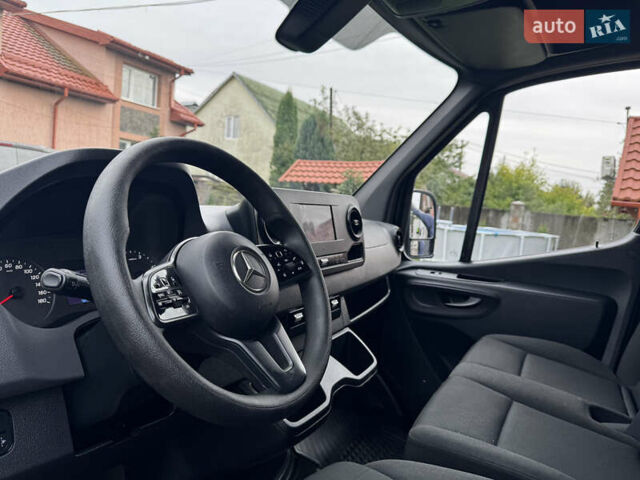 Черный Мерседес Sprinter, объемом двигателя 2.2 л и пробегом 257 тыс. км за 30990 $, фото 16 на Automoto.ua