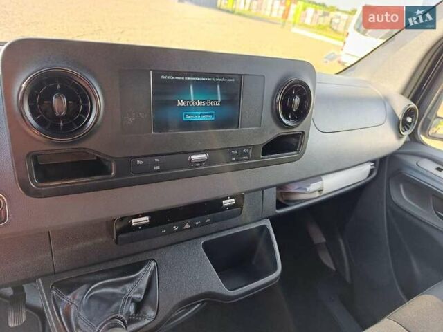 Черный Мерседес Sprinter, объемом двигателя 2.2 л и пробегом 278 тыс. км за 24700 $, фото 16 на Automoto.ua