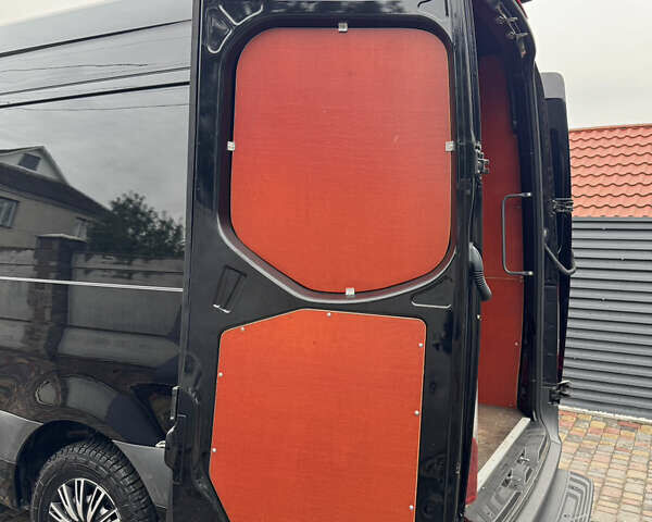 Черный Мерседес Sprinter, объемом двигателя 2.2 л и пробегом 257 тыс. км за 30990 $, фото 26 на Automoto.ua