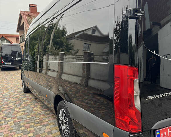 Черный Мерседес Sprinter, объемом двигателя 2.2 л и пробегом 257 тыс. км за 30990 $, фото 41 на Automoto.ua