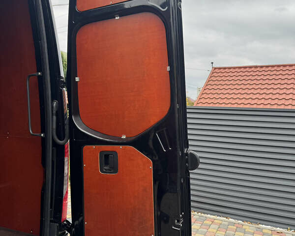 Черный Мерседес Sprinter, объемом двигателя 2.2 л и пробегом 200 тыс. км за 28500 $, фото 23 на Automoto.ua