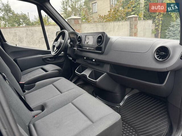 Черный Мерседес Sprinter, объемом двигателя 2.2 л и пробегом 200 тыс. км за 28500 $, фото 11 на Automoto.ua