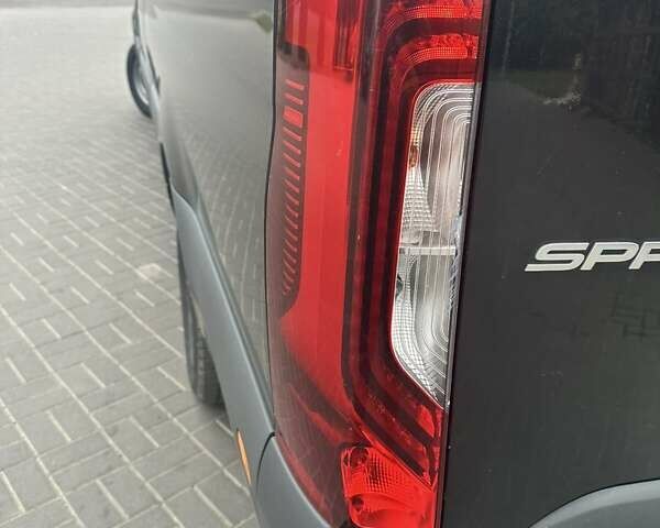 Чорний Мерседес Sprinter, об'ємом двигуна 2.99 л та пробігом 517 тис. км за 29990 $, фото 9 на Automoto.ua