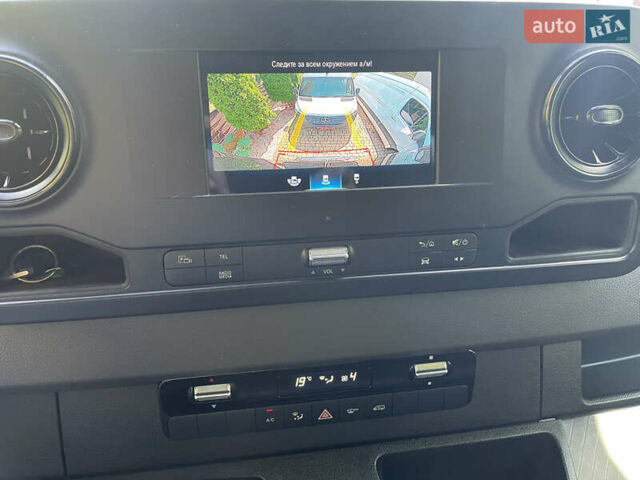 Черный Мерседес Sprinter, объемом двигателя 2.2 л и пробегом 207 тыс. км за 22000 $, фото 13 на Automoto.ua