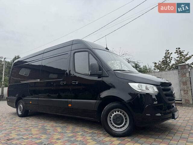 Черный Мерседес Sprinter, объемом двигателя 2.2 л и пробегом 300 тыс. км за 30500 $, фото 3 на Automoto.ua