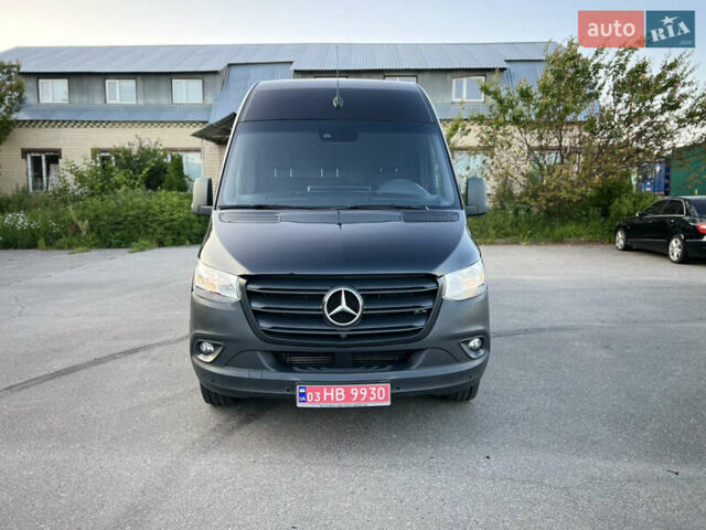 Черный Мерседес Sprinter, объемом двигателя 2.2 л и пробегом 247 тыс. км за 33900 $, фото 4 на Automoto.ua