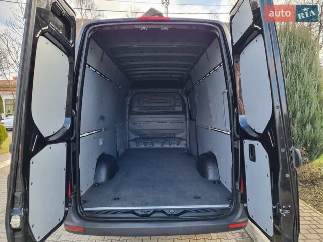 Черный Мерседес Sprinter, объемом двигателя 2.99 л и пробегом 596 тыс. км за 32250 $, фото 7 на Automoto.ua